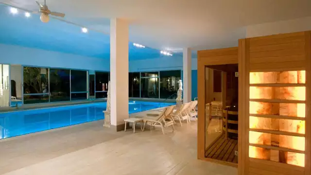 Romanticismo a Montegrotto Terme con accesso spa, cena e massaggio