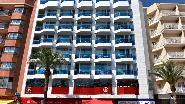 Geniet van een appartement met gedeeltelijk uitzicht op zee in Lloret de Mar