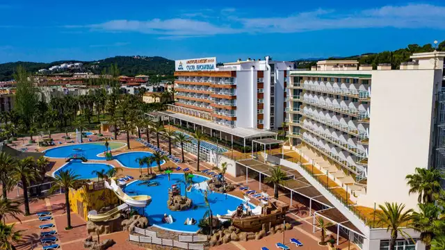 Vacaciones familiares en Lloret de Mar con pensión completa