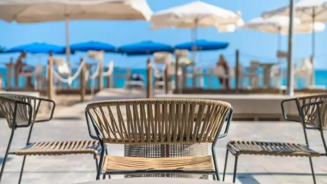 Soggiorno di disconnessione di fronte al Mediterraneo