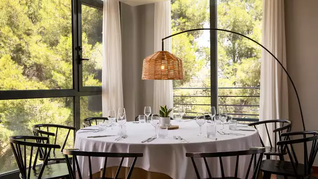 Escapada desconexión en hotel con piscina y cena cerca de Barcelona