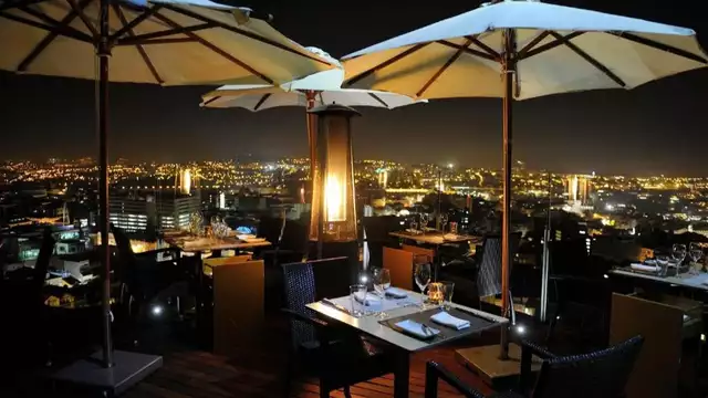 Romantisme à Porto avec dîner, dégustation de vins et croisière sur le Douro