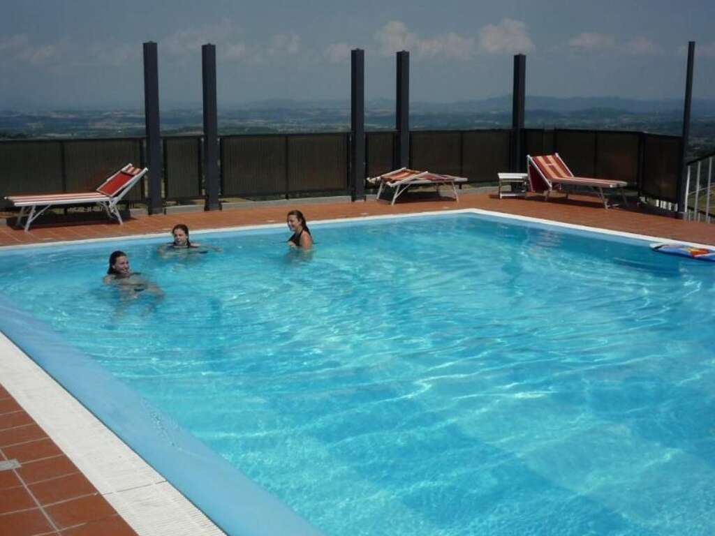 Élégance Et Confort Dans Le Coeur De La Toscane, En Chianciano Terme - 3* (ref 16748)