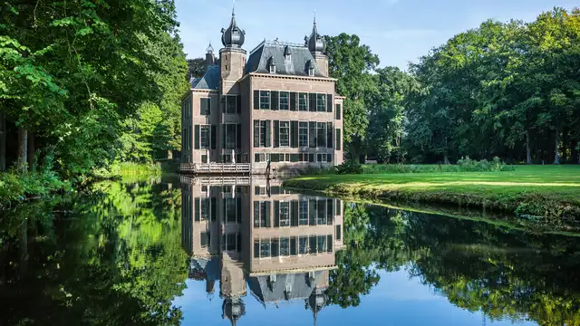 Ambiente de castillo, gastronomía y buen ambiente cerca de Leiden
