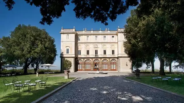 Weekend fuori Roma: notte in una villa storica in camere moderne con colazione