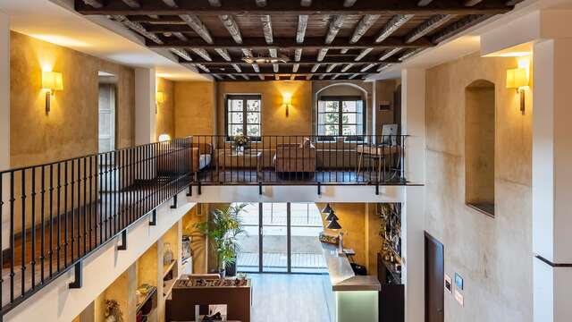 Escapada con cena y botella de cava en un antiguo convento reformado de Salamanca