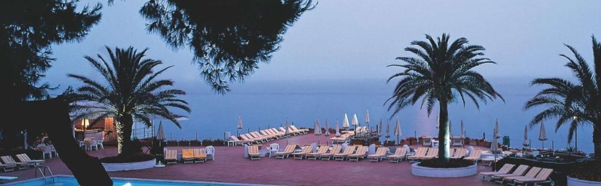 Vacances en Sicile, à Catane, dans un hôtel avec vue sur la mer et massage inclus