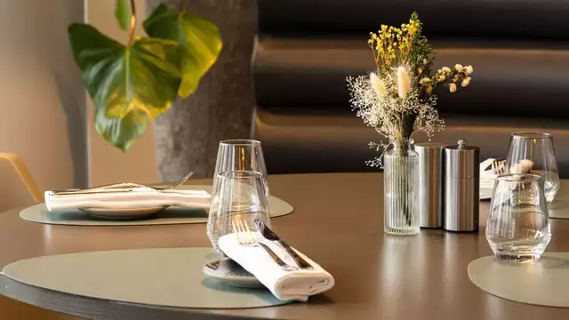 Séjour romantique dans un hôtel emblématique 5 étoiles à Paris