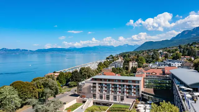 Luxe en gastronomie tegenover het meer van Genève