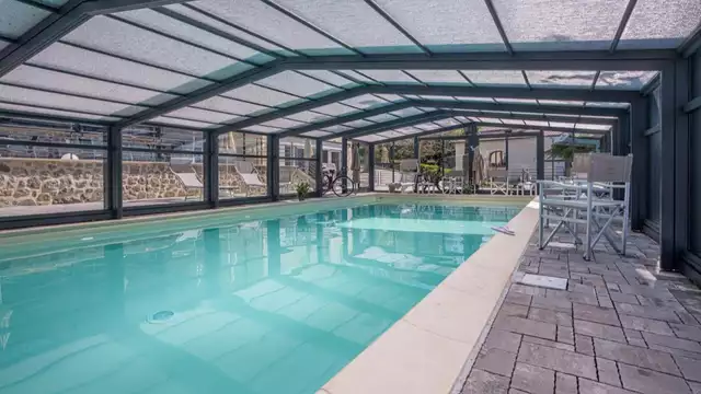 Verblijf in Toscane aan de voet van de berg Amiata met panoramisch zwembad en regionaal diner