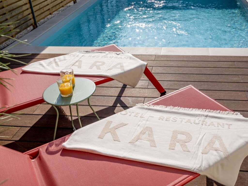 Coffret coquin et champagne pour une escapade romantique à Auray - 3* - 13