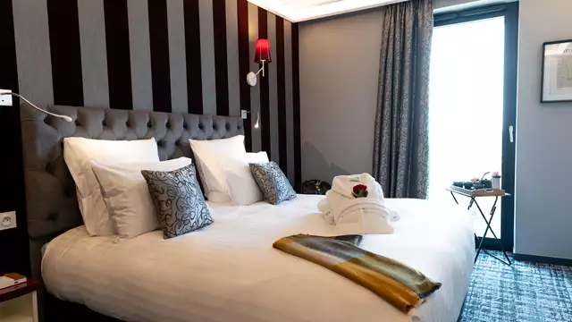 Hotel Dali Val d Europe Tapestry Collection by Hilton