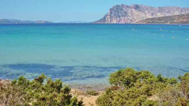 Vacaciones para 2 en la costa de Budoni con ferry desde Barcelona (8 noches)