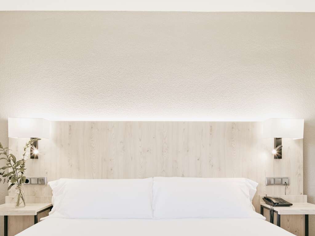 Hotel Albret - Découvrez Pampelune dans cet hôtel 4* avec petit-déjeuner et une coupe de vin de bienvenue - 4* - image 17