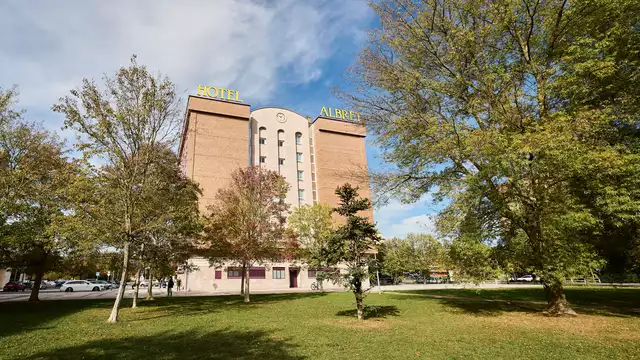 Escapada a Pamplona en media pensión con copa de vino de bienvenida