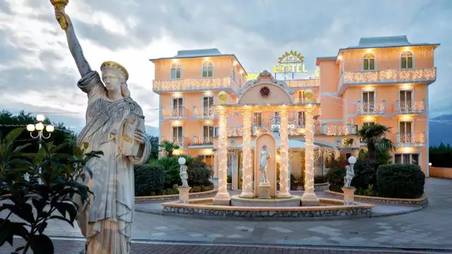 Séjour dans le Cilento dans un hôtel 5 étoiles avec piscine.