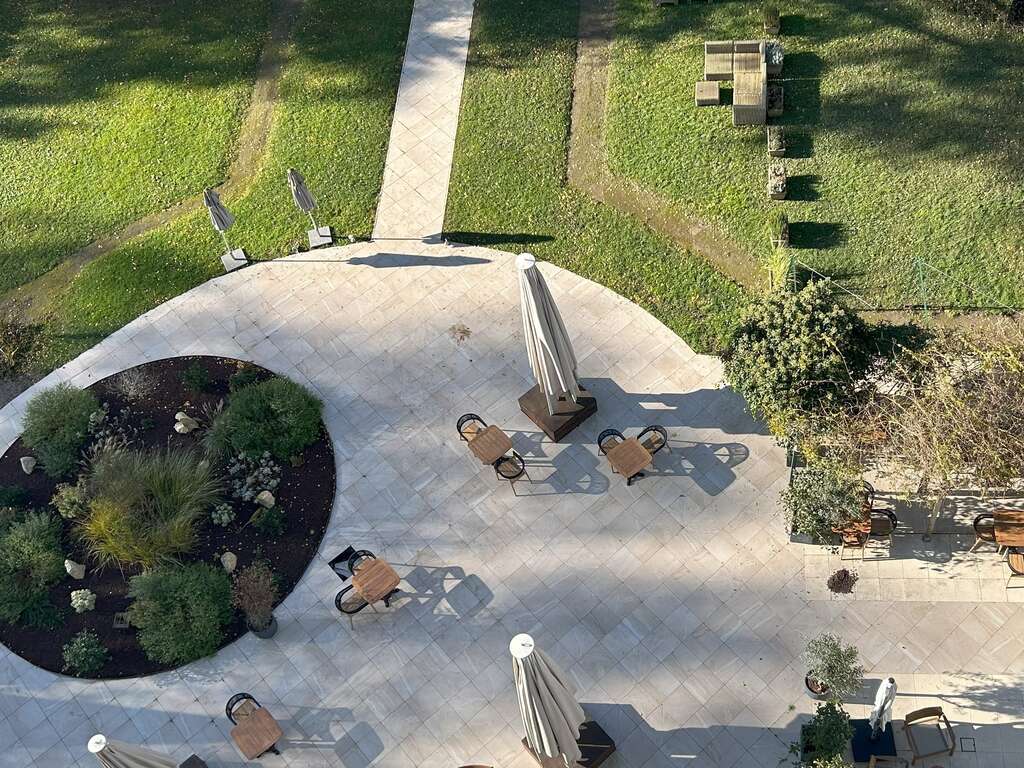 France - Auvergne - Vichy - Fugue en chambre deluxe dans un hotel 5* à Vichy - 5*