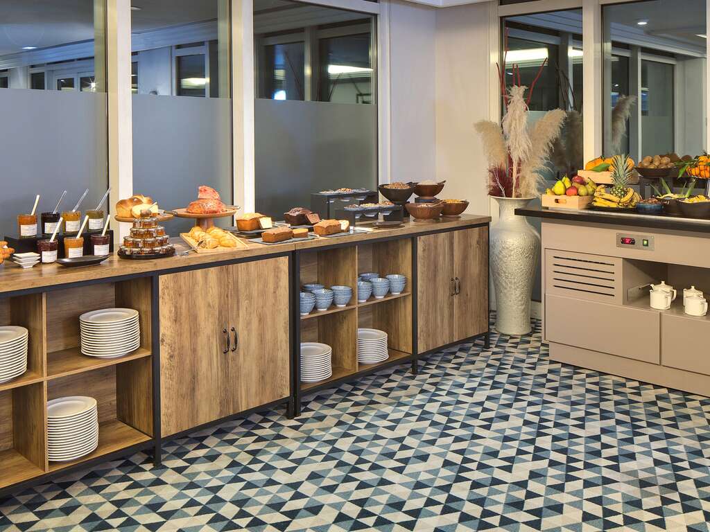 France - Auvergne - Vichy - Fugue en chambre deluxe dans un hotel 5* à Vichy - 5*