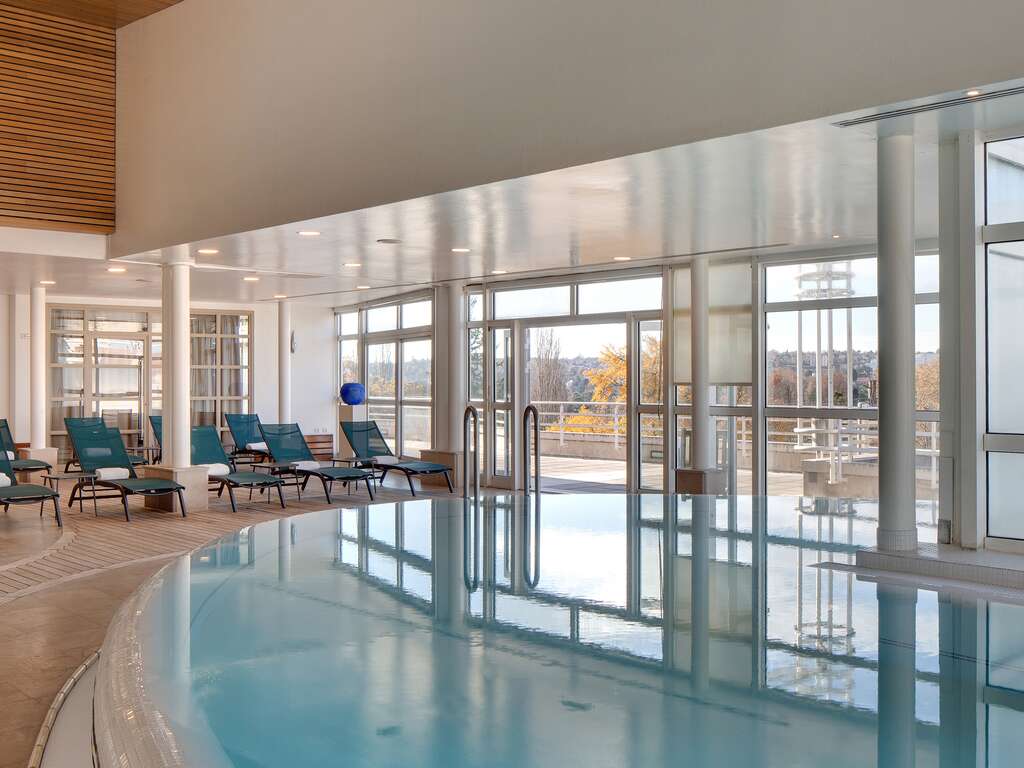 France - Auvergne - Vichy - Fugue en chambre deluxe dans un hotel 5* à Vichy - 5*