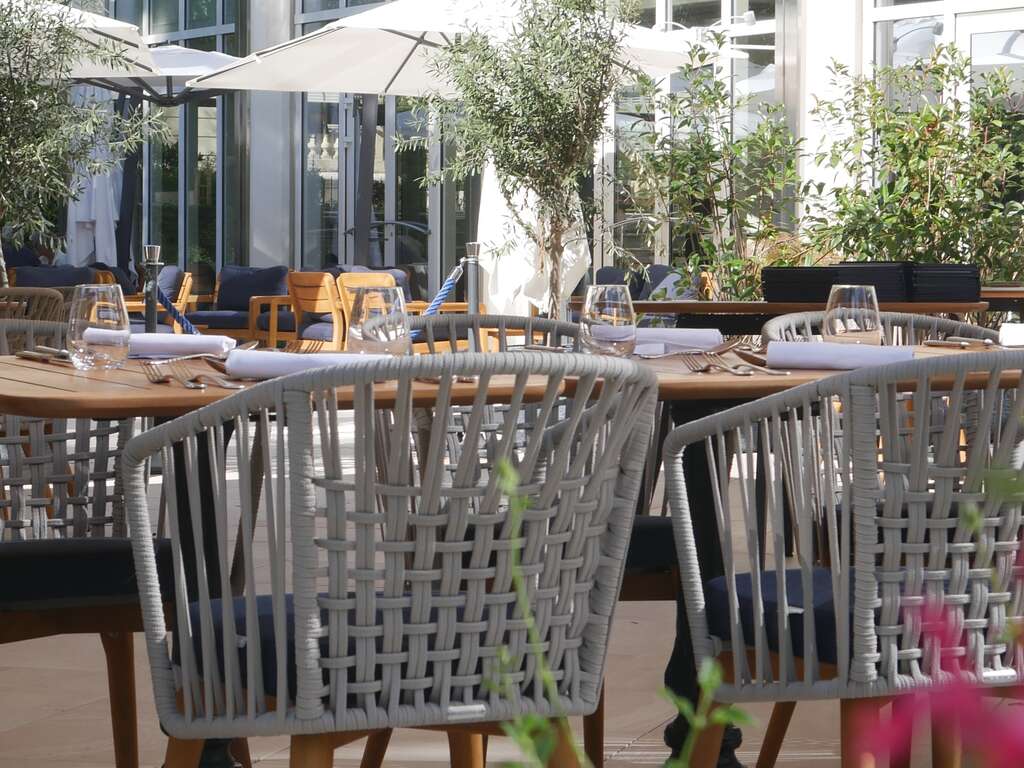 France - Auvergne - Vichy - Fugue en chambre deluxe dans un hotel 5* à Vichy - 5*