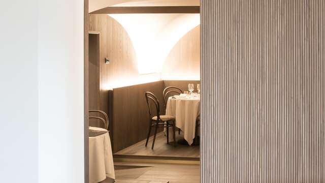 Soggiorno romantico in Junior Suite sul Lago di Garda con cena e spa