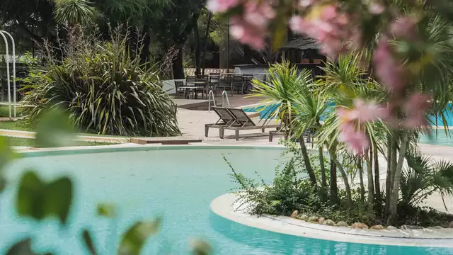 Séjour de rêve avec dîner, spa et 3 piscines extérieures à Aix