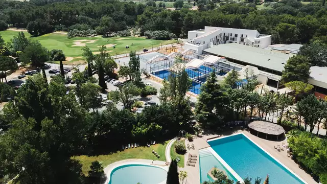 Verblijf met familie of vrienden inclusief diner, spa en buitenzwembaden