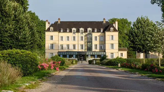 Séjour romantique avec sauna privé et crémant près de Dijon