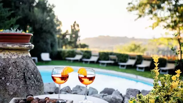 Vacances en Sardaigne, en chambre double avec dégustation de charcuterie et vin