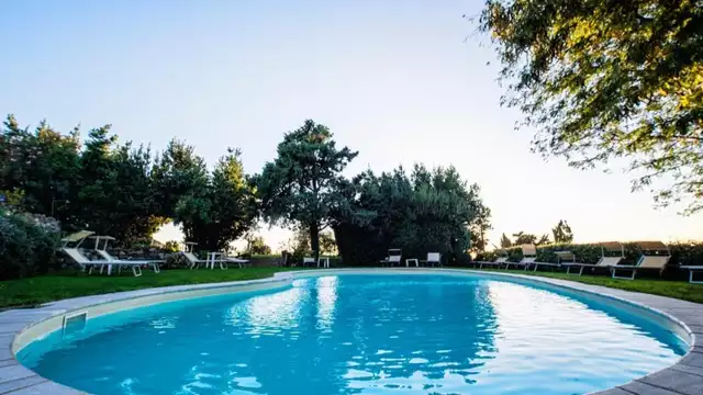 Vacances en Sardaigne, en chambre double avec dégustation de charcuterie et vin
