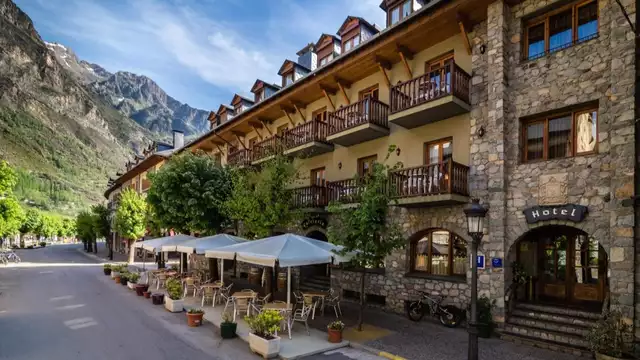 Escapada en media pensión en bonito hotel de montaña en Benasque