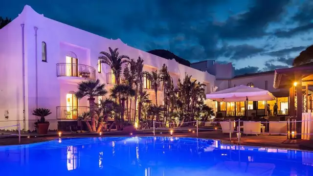Hotel sull'Isola di Vulcano con piscina esterna e colazione inclusa
