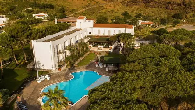 Hotel sull'Isola di Vulcano con piscina esterna e colazione inclusa