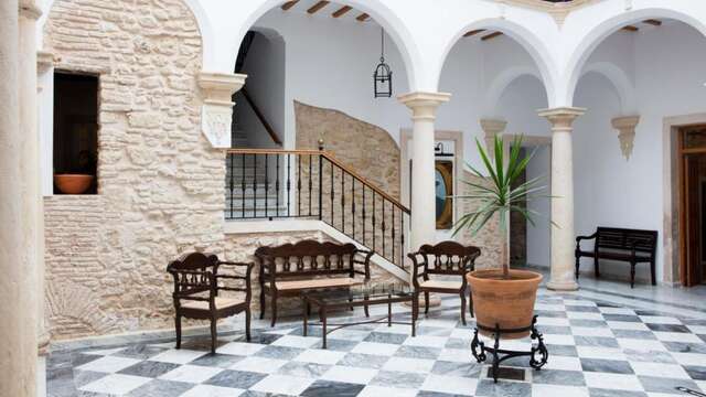 Offre speciale amoureux week-end romantique avec diner pres de Cadix
