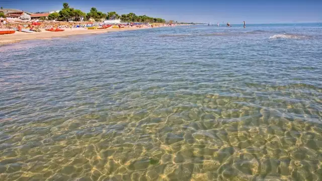 Vacances à la plage à Pineto dans les Abruzzes, avec accès privé à la plage et petit-déjeuner inclus