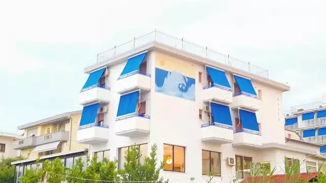 Vacances à la plage à Pineto dans les Abruzzes, avec accès privé à la plage et petit-déjeuner inclus