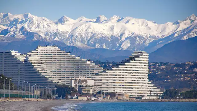 Estancia de ensueño en la playa entre Niza y Antibes.