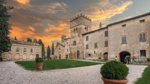 Entre el valle de Chiana y el valle de Orcia en una residencia de epoca