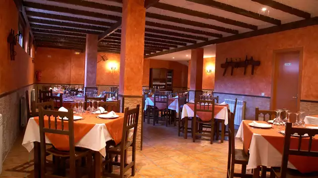 Reposez-vous dans cet hôtel avec dîner inclus à Villanueva de la Condesa