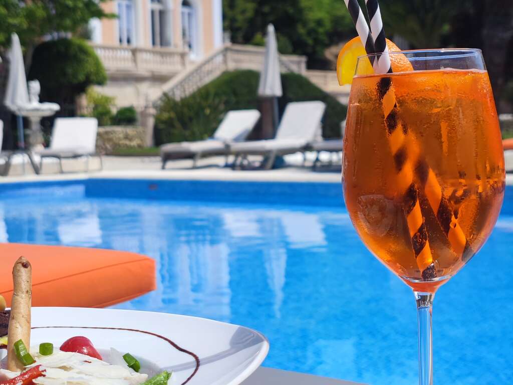 Parenthèse D'élégance Et De Gourmandise À Proximité De Saint-tropez - 3* (ref 463)