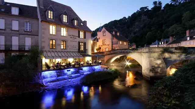 Relájate en un establecimiento con encanto a orillas del río Creuse.