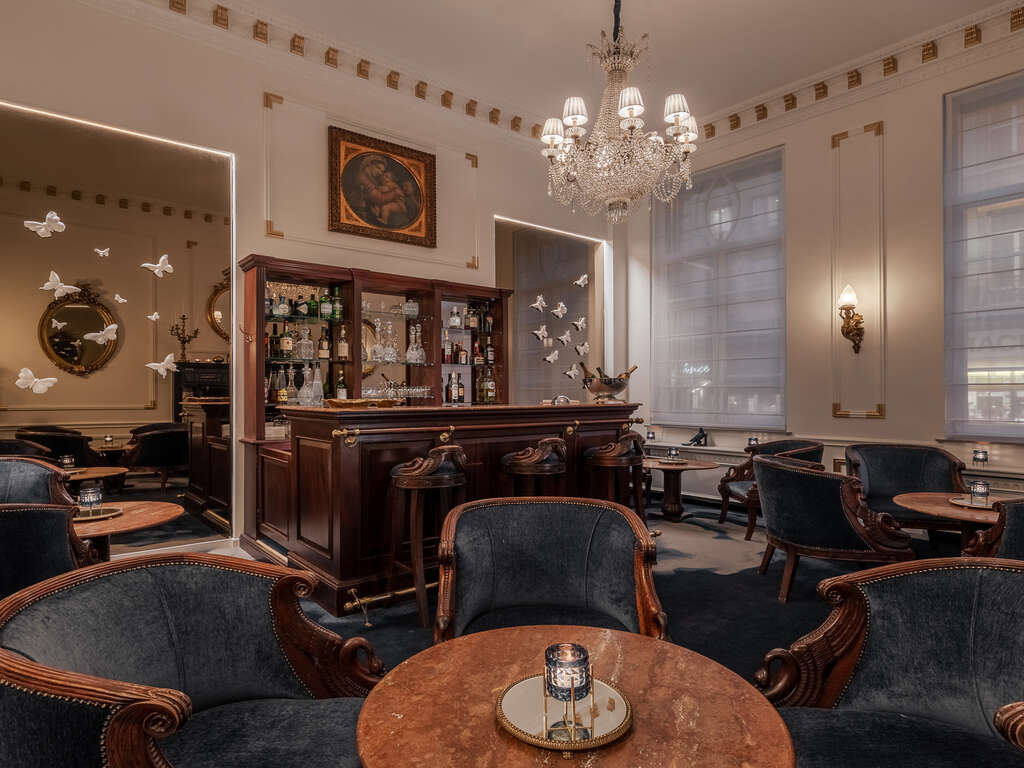 Superbe emplacement juste à côté de l'avenue Louise à Bruxelles - 4* - 4