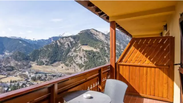 Totale ontkoppeling in Ordino in een driepersoonskamer met ontbijt inbegrepen