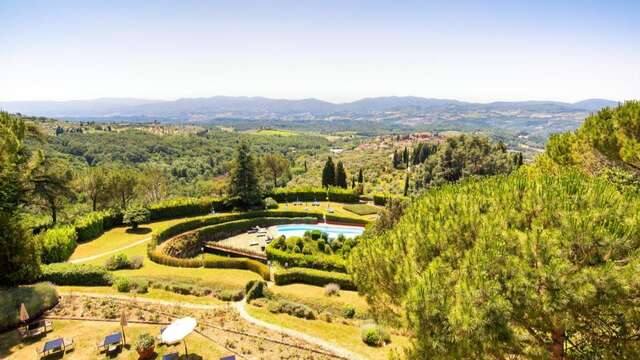Weekend fuori Firenze in una villa storica con degustazione di vino inclusa
