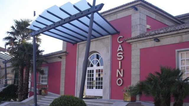 Entrée au Casino de la Toja