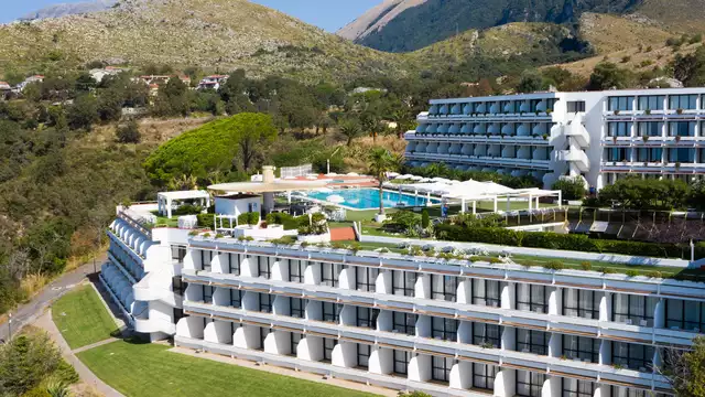Bien-etre et bon gout a Maratea une nuit avec SPA et un diner sur le Golfe de Policastro