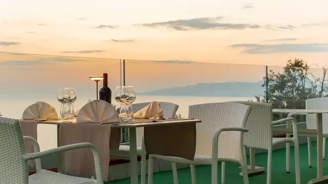 Bien-etre et bon gout a Maratea une nuit avec SPA et un diner sur le Golfe de Policastro