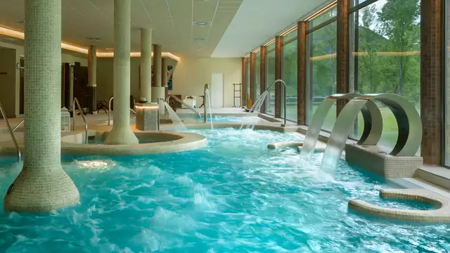 Lujo y relax en pleno Pirineo en este 5 estrellas con acceso al SPA