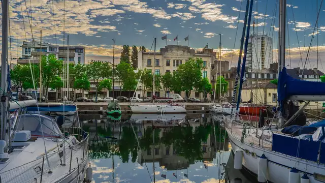 Soggiorno romantico a Lorient con champagne!
