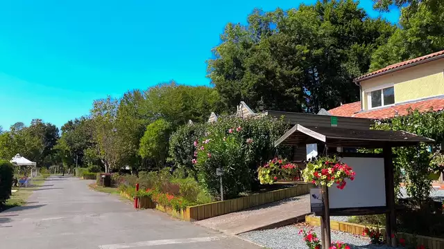 Romanticismo en el Périgord con champán y jacuzzi